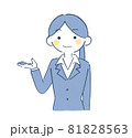 案内をする女性 81828563