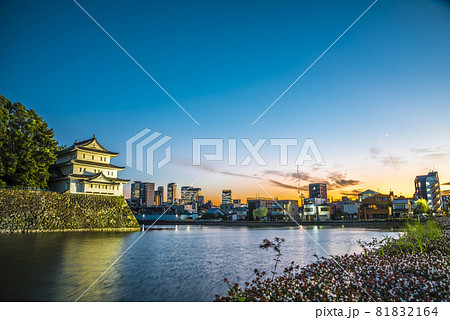 《愛知県》名古屋城　西北隅櫓　夕景 81832164