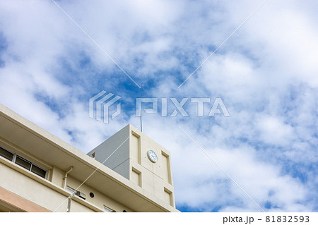 青空と学校 81832593