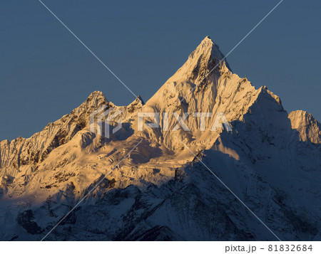 雲南省 梅里雪山 メツモ Mianzimu, Meili Snow Mountain, China 雲南省 梅里雪山 メツモ Mianzimu, Meili Snow Mountain, China 81832684