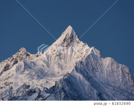 雲南省 梅里雪山 メツモ Mianzimu, Meili Snow Mountain, China 雲南省 梅里雪山 メツモ Mianzimu, Meili Snow Mountain, China 81832690