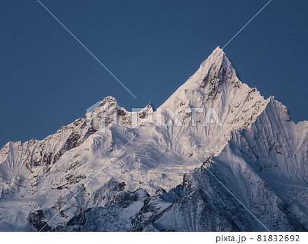 雲南省 梅里雪山 メツモ Mianzimu, Meili Snow Mountain, China 雲南省 梅里雪山 メツモ Mianzimu, Meili Snow Mountain, China 81832692
