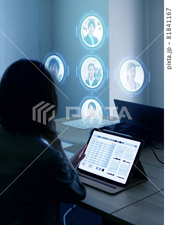 ネットワークコミュニケーションをする ネットワークコミュニケーションをする 81841167