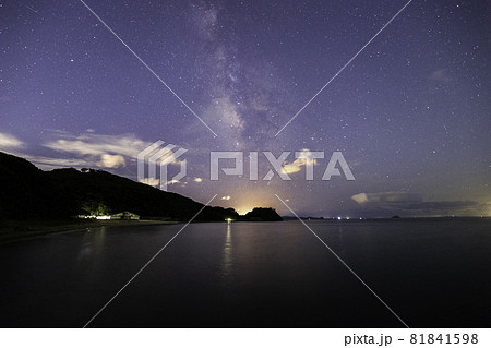 《長崎県 白浜海岸》白浜海岸からの天の川 《長崎県 白浜海岸》白浜海岸からの天の川 81841598