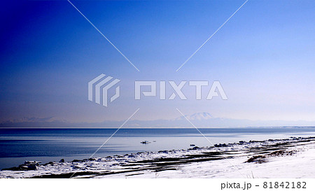 冬のオホーツク海 81842182