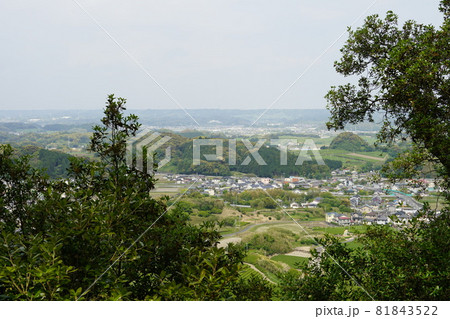 静岡県掛川市　高天神城跡　三の丸付近から見る遠景 81843522