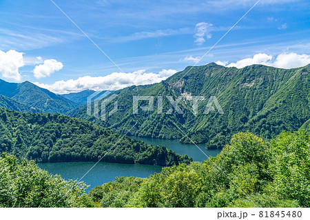 六十里越峠開通記念碑から望む田子倉湖　前毛猛山　鼓が倉山　立柄山 81845480