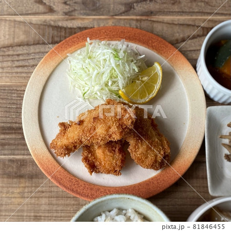 鮭フライ定食 鮭フライ定食 81846455