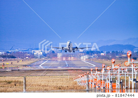 小松空港 81847444