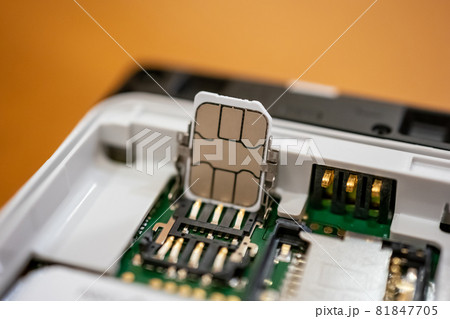 ガラケーのSIM 81847705