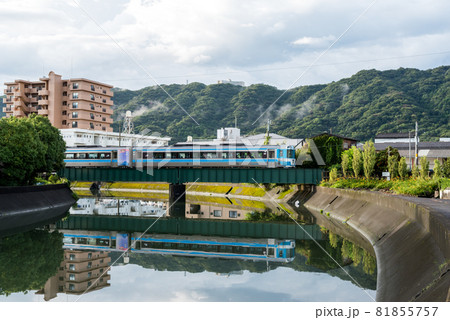 【徳島線】徳島市内を行くキハ185系 81855757
