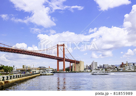 美しい若戸大橋（福岡県北九州市） 81855989