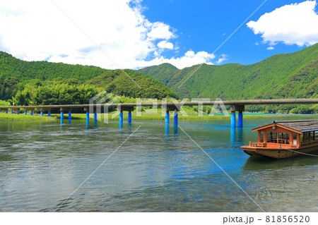 【高知県】盛夏の佐田沈下橋(四万十川) 【高知県】盛夏の佐田沈下橋(四万十川) 81856520