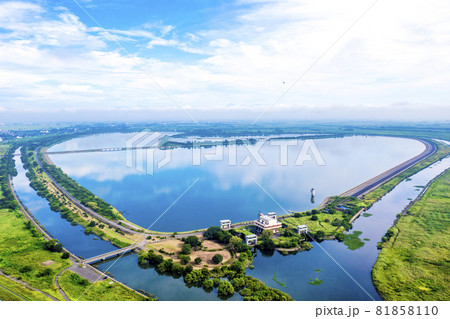 夏の早朝の渡良瀬遊水地（栃木県栃木市）	 81858110