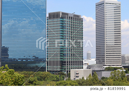 オプテージビル（大阪ビジネスパーク、写真中央） 81859991
