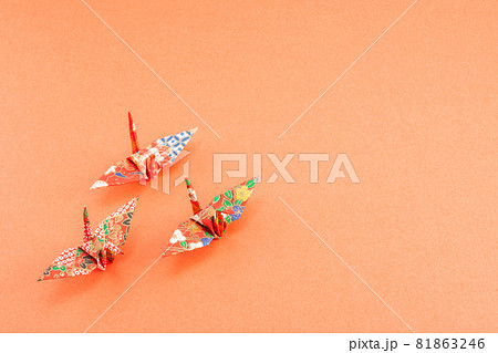 折り鶴 年賀状素材 祝い事 折り鶴 年賀状素材 祝い事 81863246
