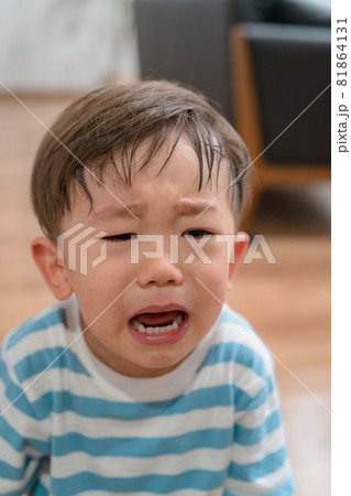 イヤイヤ期の子供 男の子 イヤイヤ期の子供 男の子 81864131