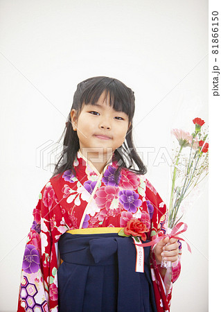 卒園式の女の子 卒園式の女の子 81866150
