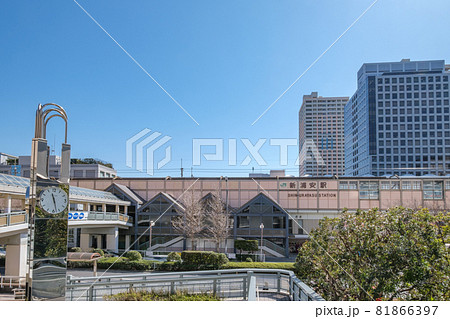 新浦安駅前 駅舎と街並み 千葉県浦安市 新浦安駅前 駅舎と街並み 千葉県浦安市 81866397