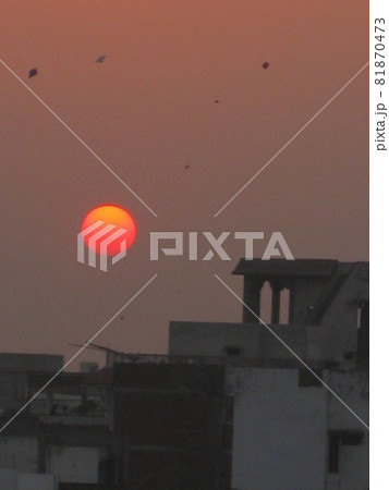 インドで見た風景~ガンジスの夕焼け~ インドで見た風景~ガンジスの夕焼け~ 81870473