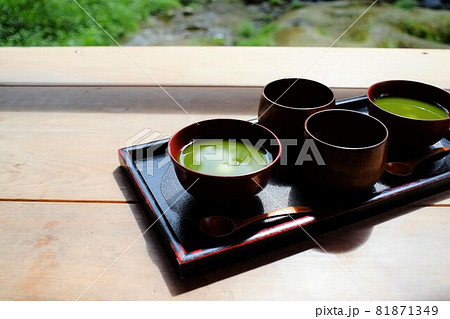 山中温泉　夏の川床 81871349