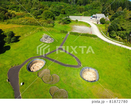 初秋の北海道函館市大船で世界遺産大船遺跡の風景を空撮 初秋の北海道函館市大船で世界遺産大船遺跡の風景を空撮 81872780