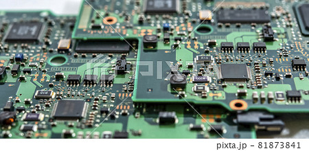 IT機器 プリント基盤のクローズアップ IT機器 プリント基盤のクローズアップ 81873841