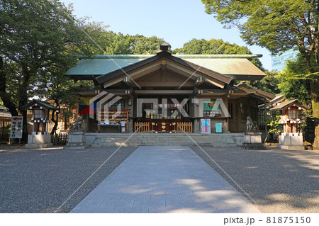 東郷神社の社殿 81875150