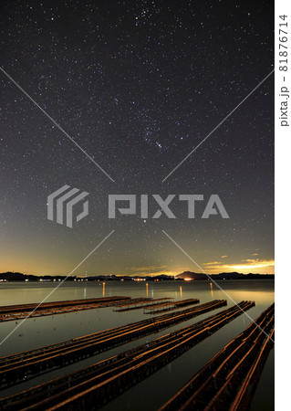 瀬戸内の冬の星景 昇るオリオン座と冬の大三角 瀬戸内の冬の星景 昇るオリオン座と冬の大三角 81876714