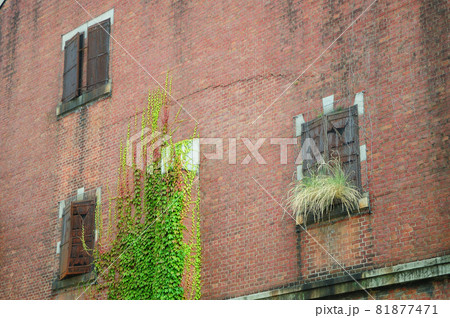 旧広島陸軍被服支廠倉庫　広島県広島市南区 81877471