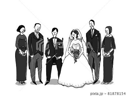 新郎新婦と親族、両親、（花嫁：ドレス2）洋装、ウエディングドレス、結婚、ウエディング 81878154