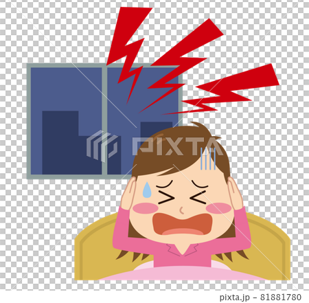 騒音で眠れない女性 81881780
