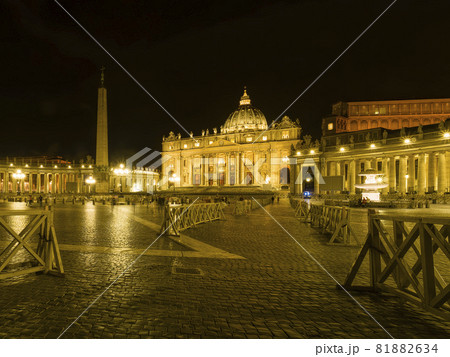 バチカン・サンピエトロ大聖堂 夜景 / St. Peter's Basilica, Vatican バチカン・サンピエトロ大聖堂 夜景 / St. Peter's Basilica, Vatican 81882634