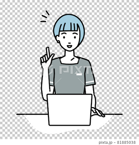 一個坐在辦公桌前，打開電腦，有靈感的女人 81885038