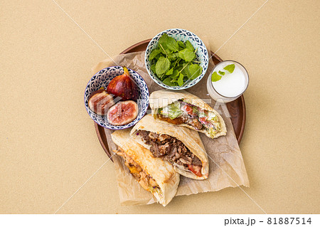 ケバブサンド kebab and falafel sandwiches ケバブサンド kebab and falafel sandwiches 81887514