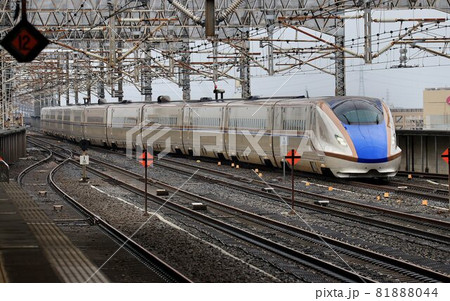 新幹線E7系は金沢・新潟へ… 上越・北陸新幹線 新幹線E7系は金沢・新潟へ… 上越・北陸新幹線 81888044