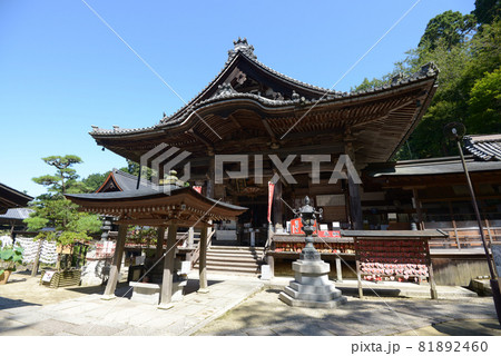 岡寺　本堂　奈良県明日香村 81892460
