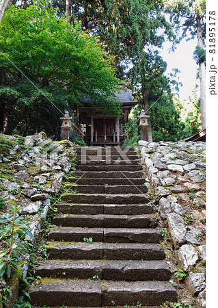 明通寺の境内/福井県小浜市 明通寺の境内/福井県小浜市 81895178