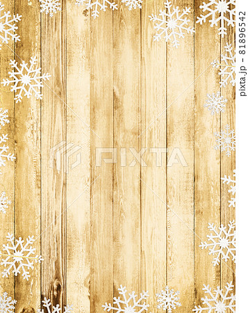 雪の結晶と木目の背景素材 81896542