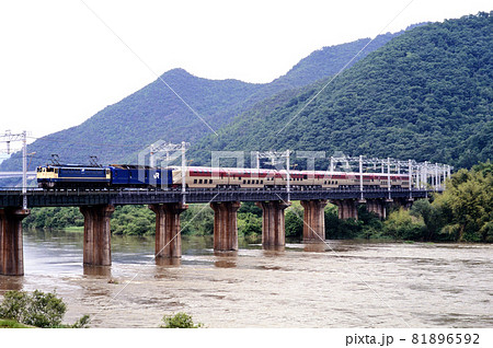 1998年　山陽線を行くEF651131サンライズ285系牽引性能試験列車 81896592