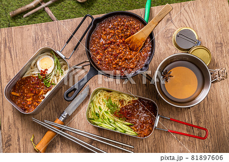 韓国料理　じゃじゃ麺　Korean food Jajamen  81897606