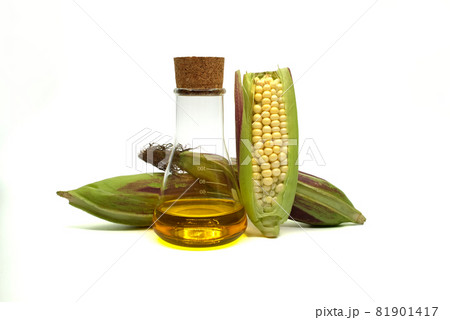 Fresh maize or corn on the cob with olive oil 81901417