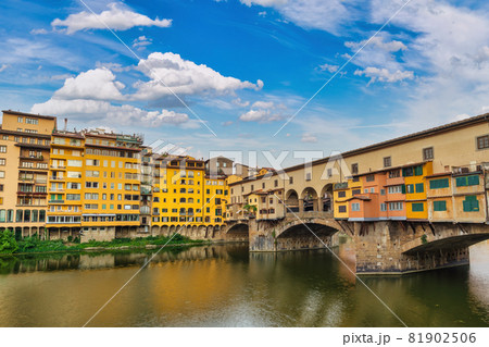 Florence Italy, city skyline at Ponte Vecchio Bridge and Arno River, Tuscany Italy Florence Italy, city skyline at Ponte Vecchio Bridge and Arno River, Tuscany Italy 81902506
