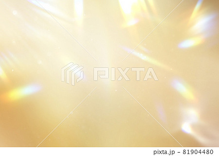 背景 テクスチャ 金 高級感 金紙 年賀状 正月 和紙 壁紙 キラキラ ホログラム レトロ	 81904480