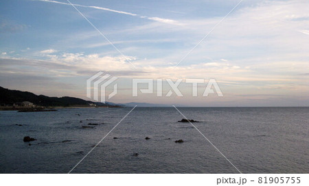 夕暮れの間島海岸 夕暮れの間島海岸 81905755