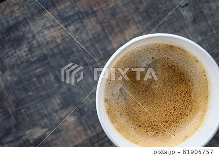 一杯のカフェラテ 一杯のカフェラテ 81905757
