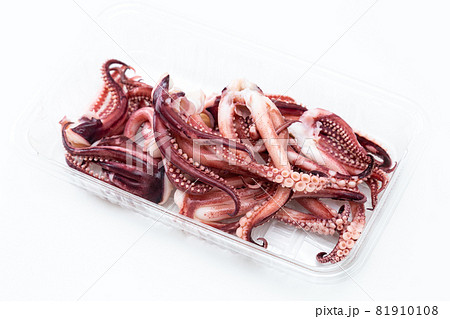 ボイルしたイカげそ 白バックの写真素材