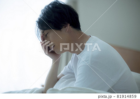 男性　寝室 81914859