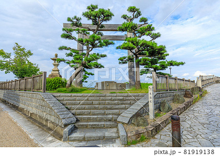 桑名市 七里の渡跡の大鳥居(桑名七里の渡し公園) 桑名市 七里の渡跡の大鳥居(桑名七里の渡し公園) 81919138