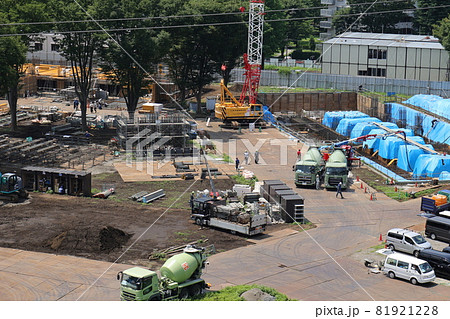 大規模マンション建設現場 81921228